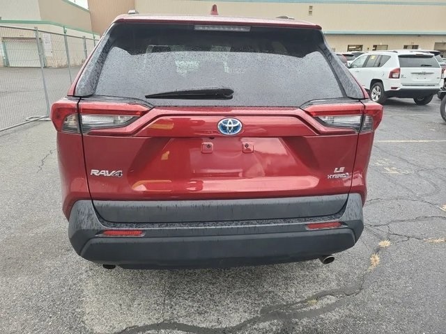 2019 Toyota RAV4 Hybrid LE photo 3