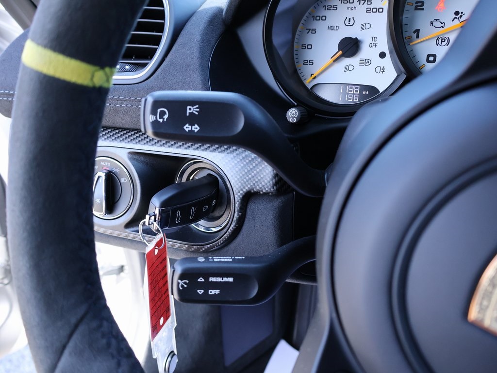 2025 Porsche Cayman GT4 RS photo 28