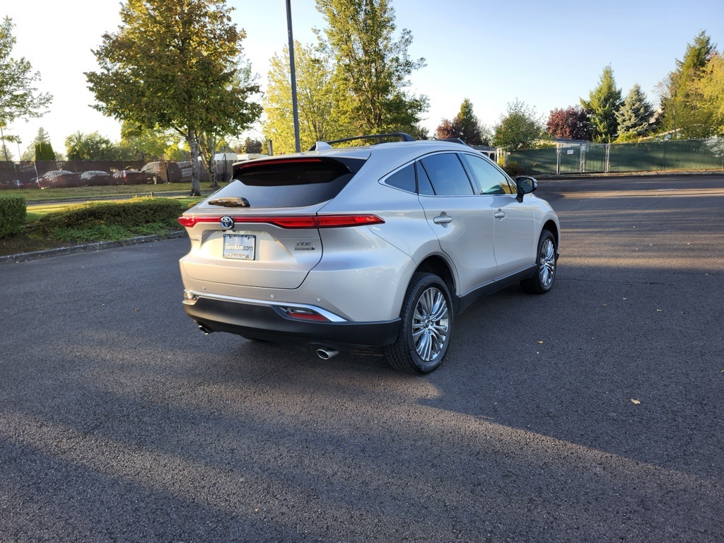 2022 Toyota Venza XLE photo 7