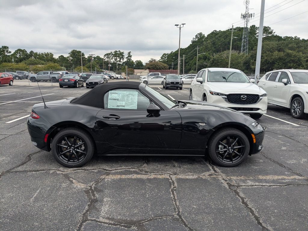 2025 Mazda MX-5 Miata Miata Sport photo 3