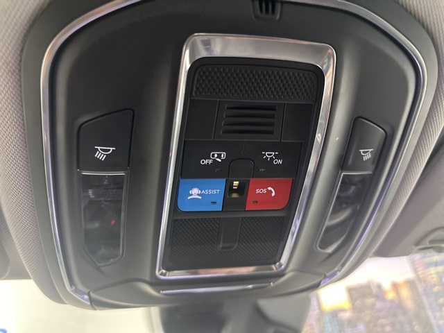 2023 Jeep Grand Cherokee Laredo photo 21