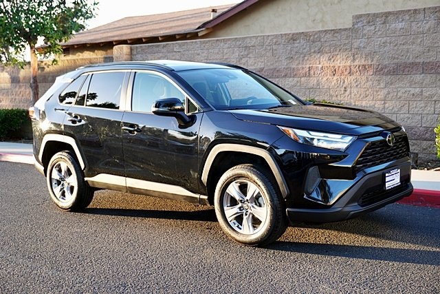 Used 2023 Black Toyota XLE image 5