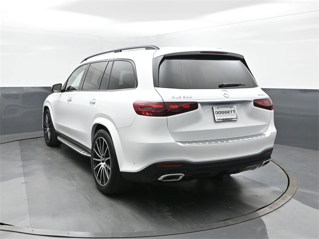 2026 Mercedes Benz GLS 580 4MATIC photo 4