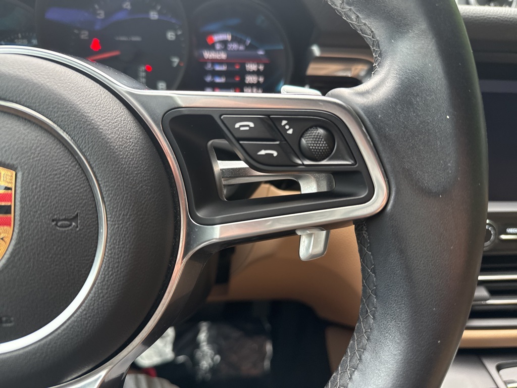 2019 Porsche Macan Base photo 25