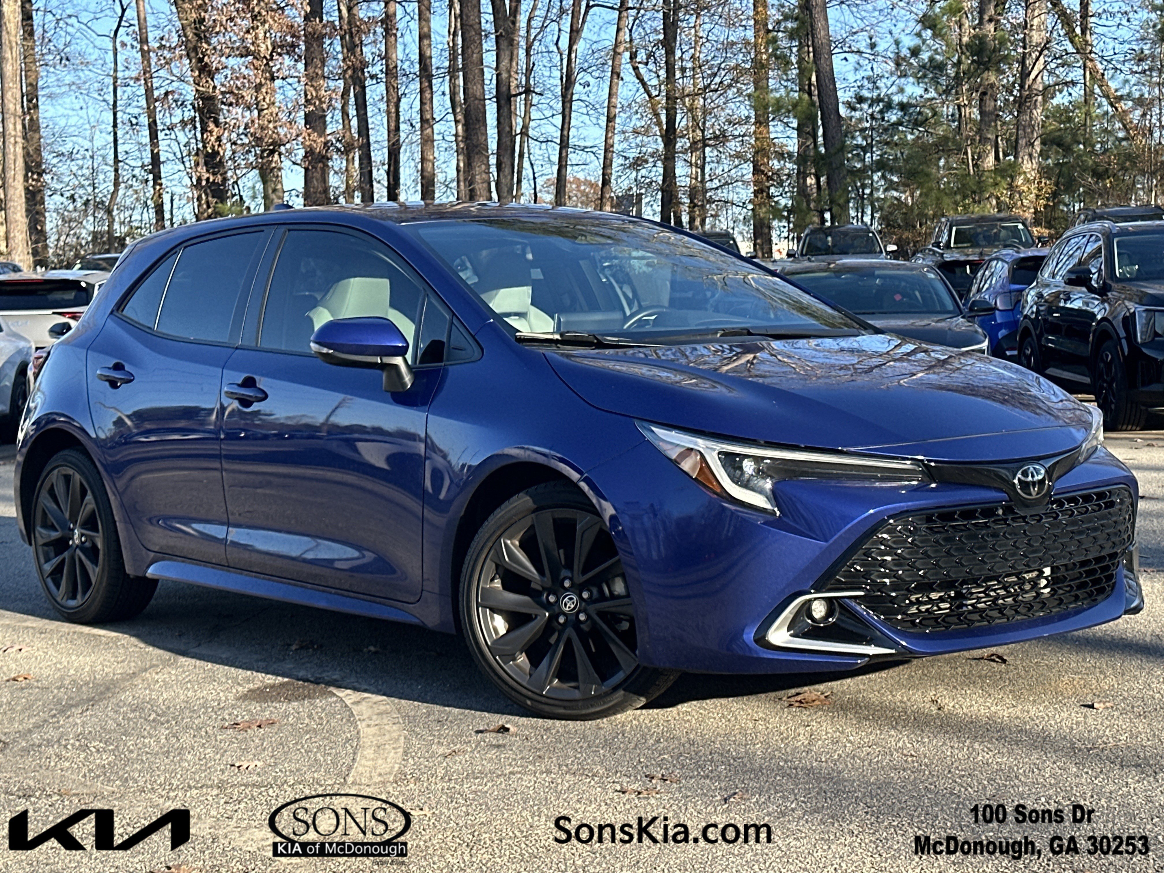 2023 Toyota Corolla Hatchback XSE's photo