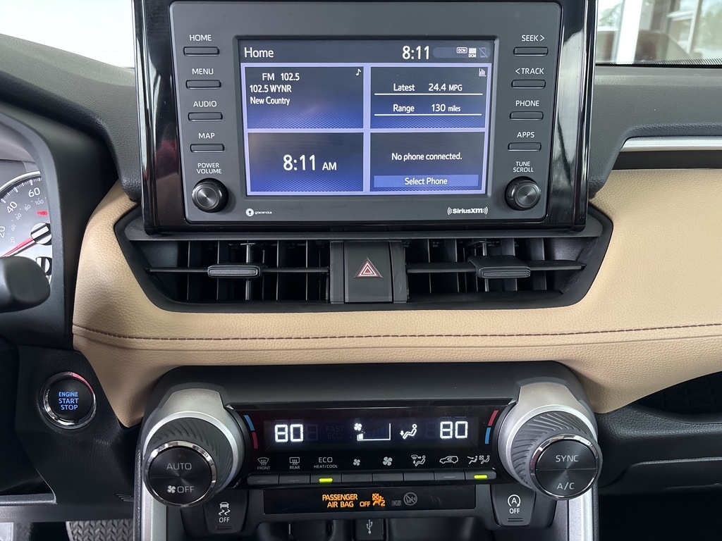 2022 Toyota RAV4 XLE photo 25