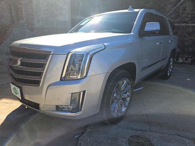 2016 Cadillac Escalade Luxury's photo