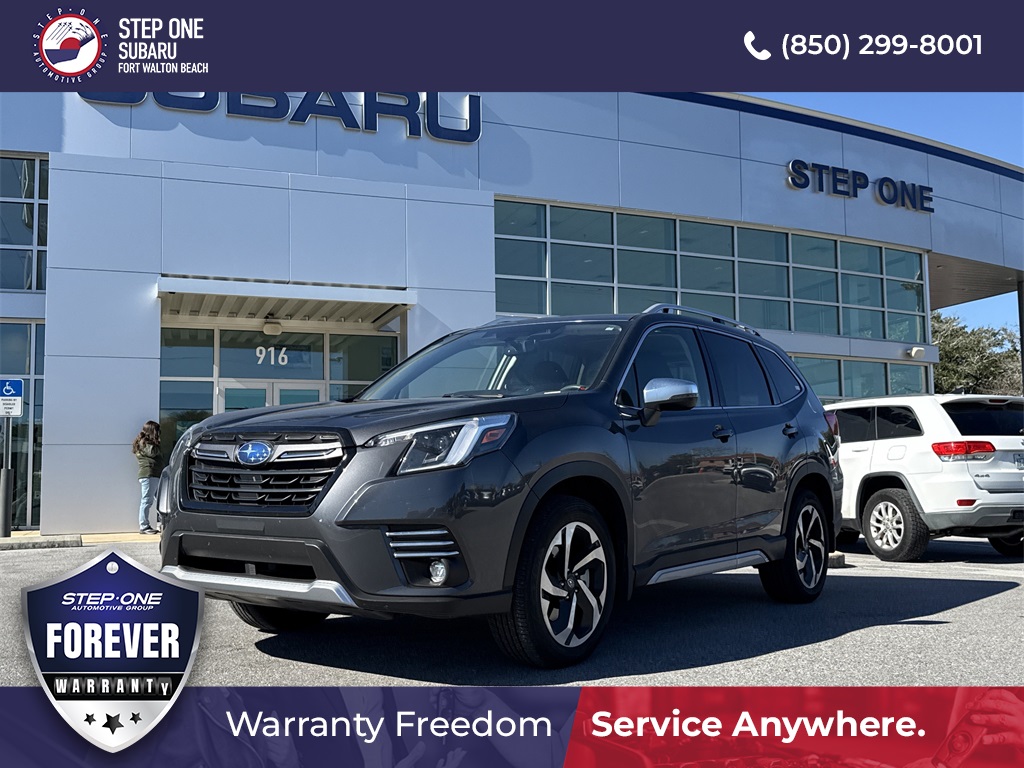 2022 Subaru Forester Touring's photo