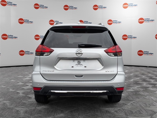 2019 Nissan Rogue SV photo 4