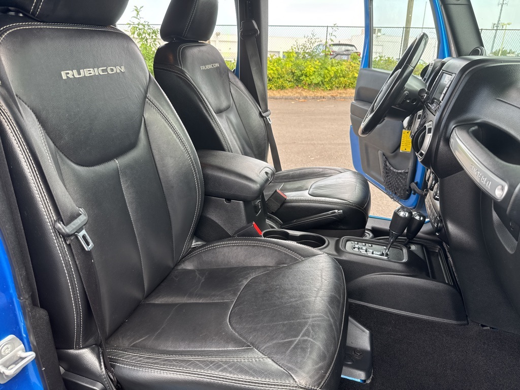 2014 Jeep Wrangler Unlimited Rubicon photo 27