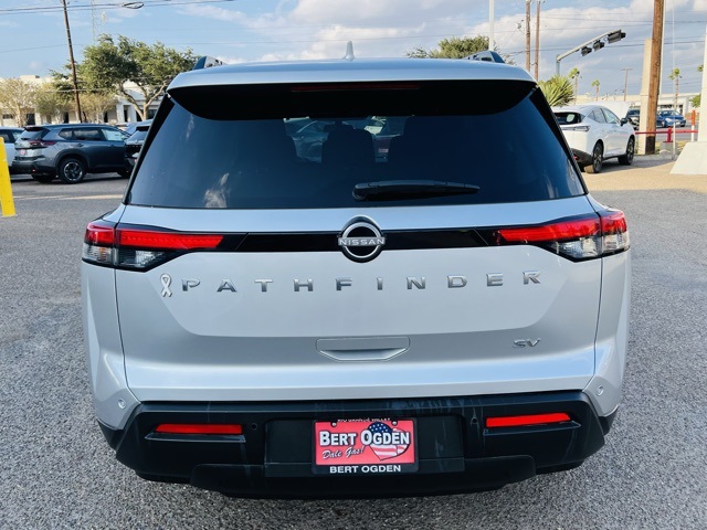 2024 Nissan Pathfinder SV photo 4