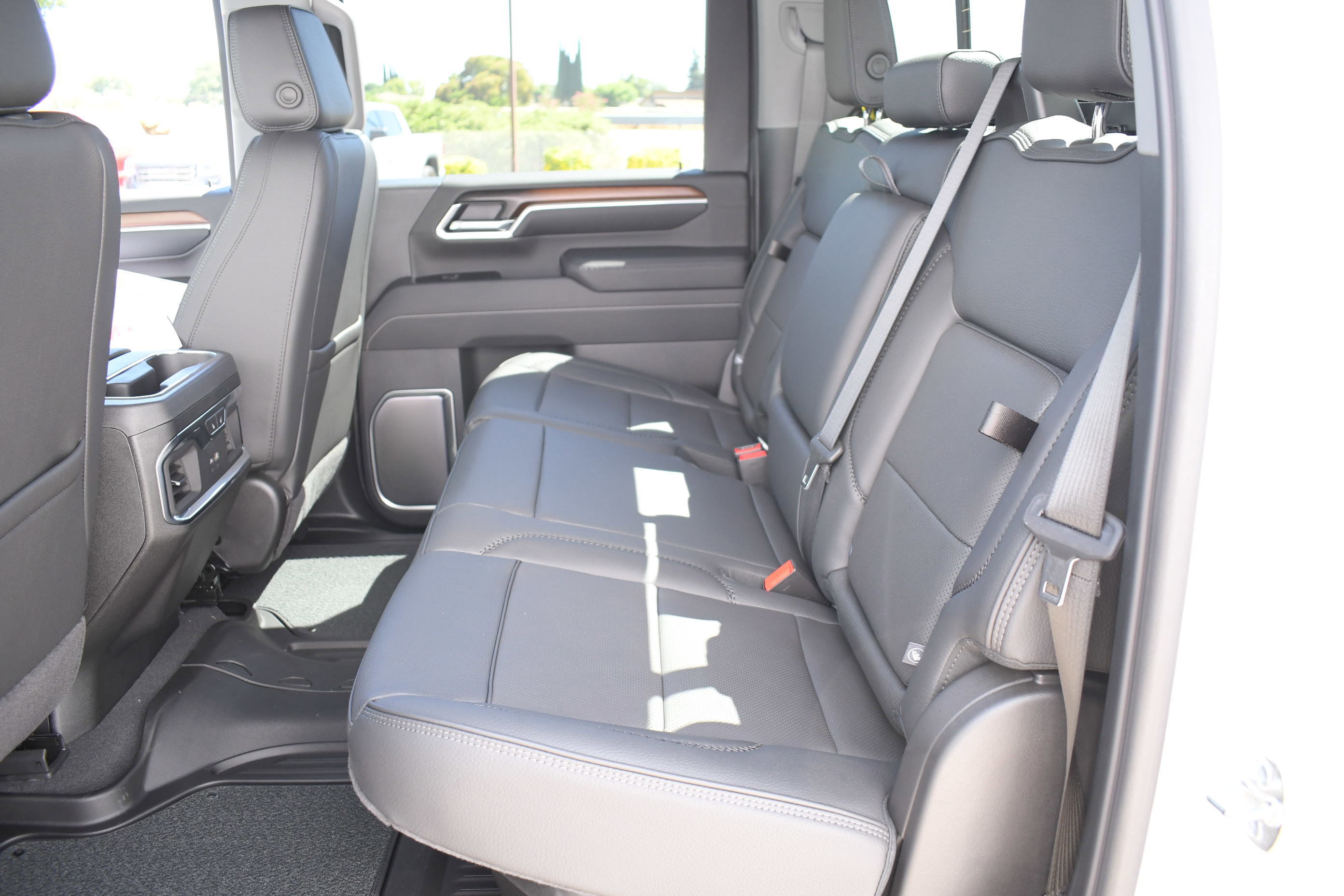 2025 Gmc Sierra 2500 HD Denali photo 38