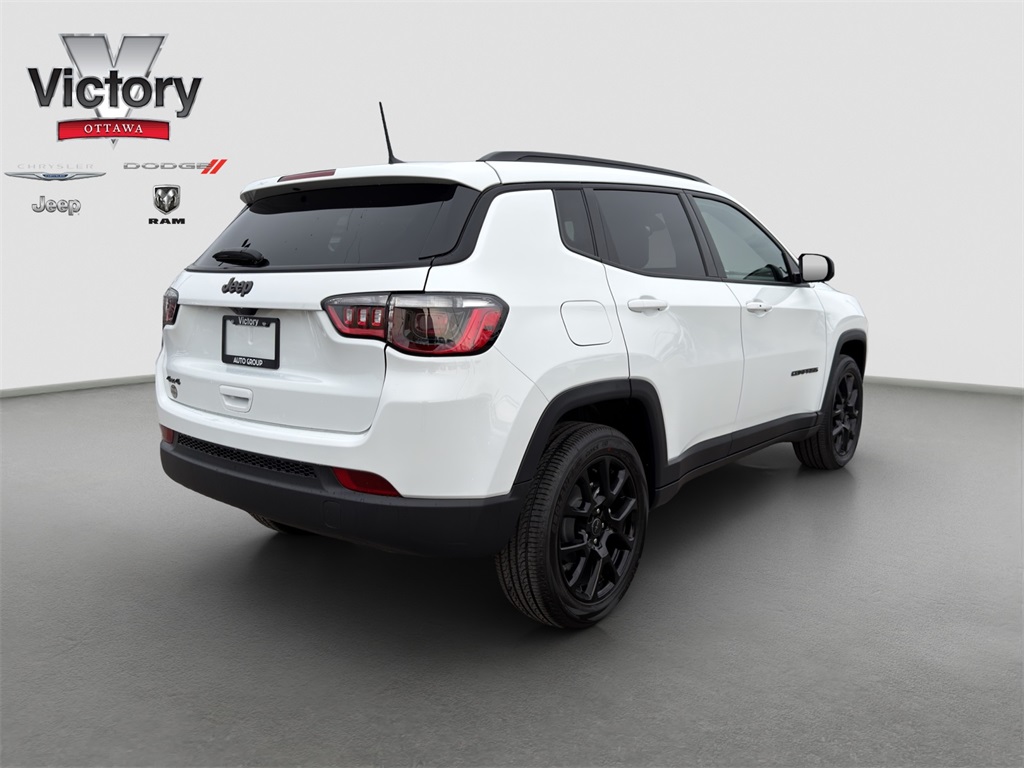 2026 Jeep Compass Altitude photo 2