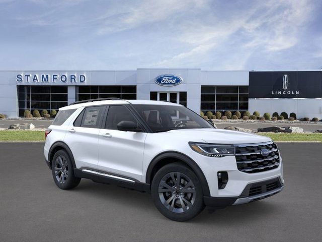 2025 Ford Explorer photo 7