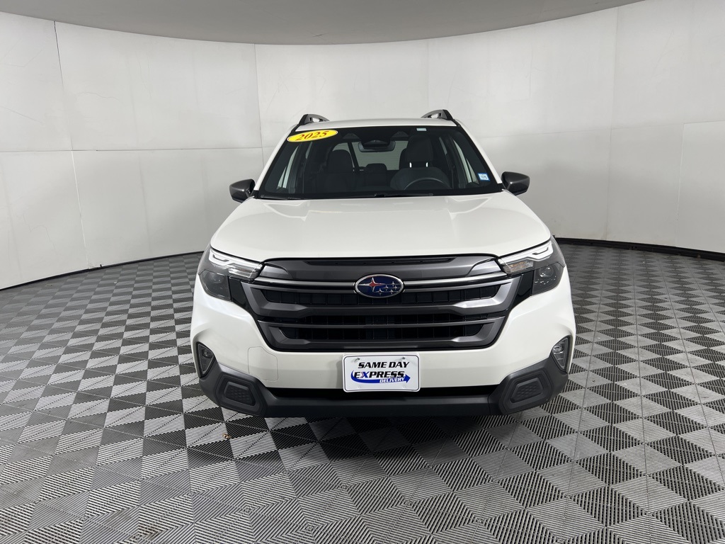 2025 Subaru Forester Premium Base photo 8