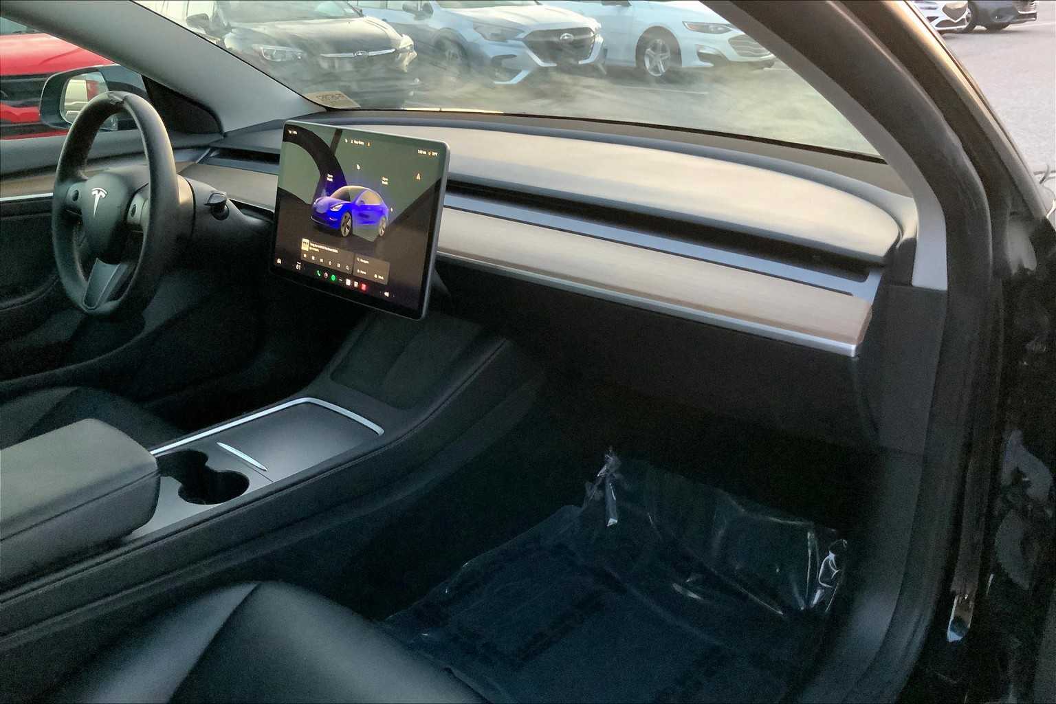 2023 Tesla Model 3 photo 16