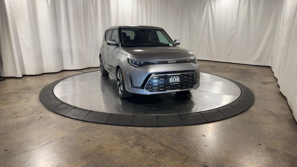 2025 Kia Soul GT-Line photo 3