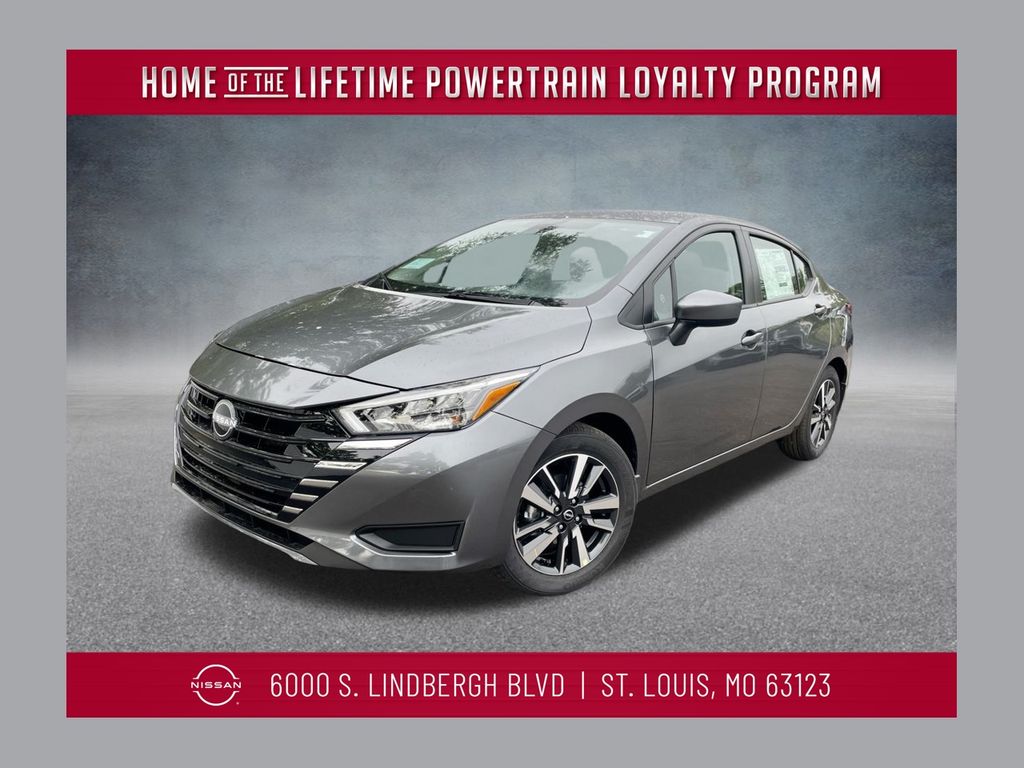 2025 Nissan Versa SV's photo