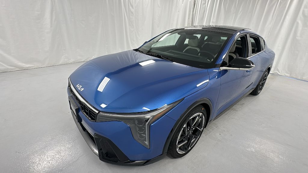 2025 Kia K4 GT-Line photo 7