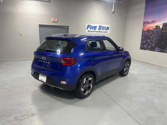 2026 Hyundai Venue SEL photo 3