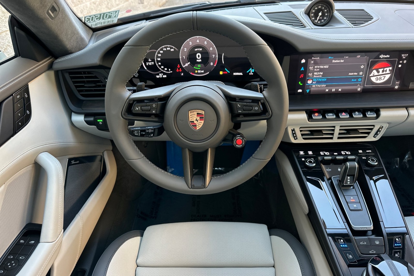 2025 Porsche 911 GTS photo 15