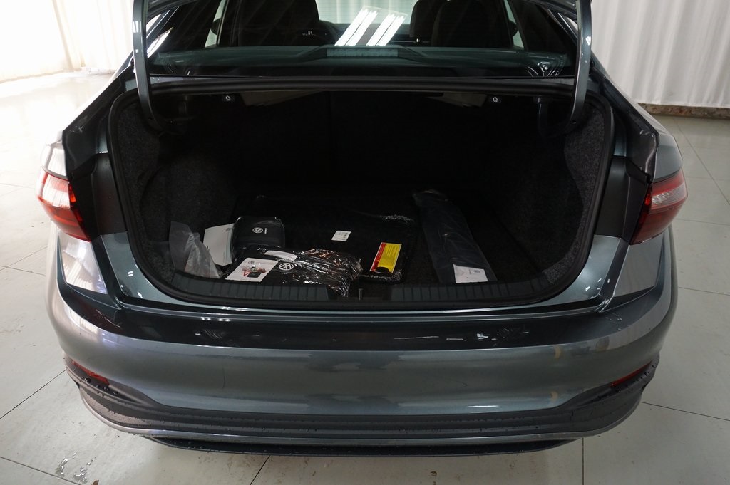 2025 Volkswagen Jetta 1.5T Sport photo 24