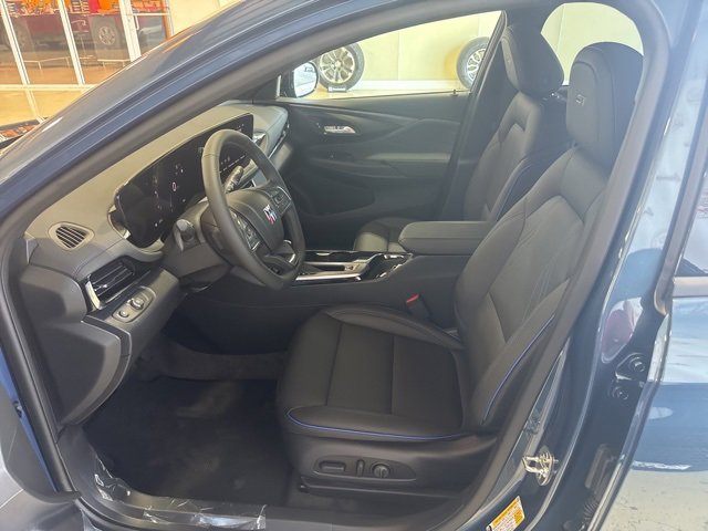 2026 Buick Envista ST photo 3