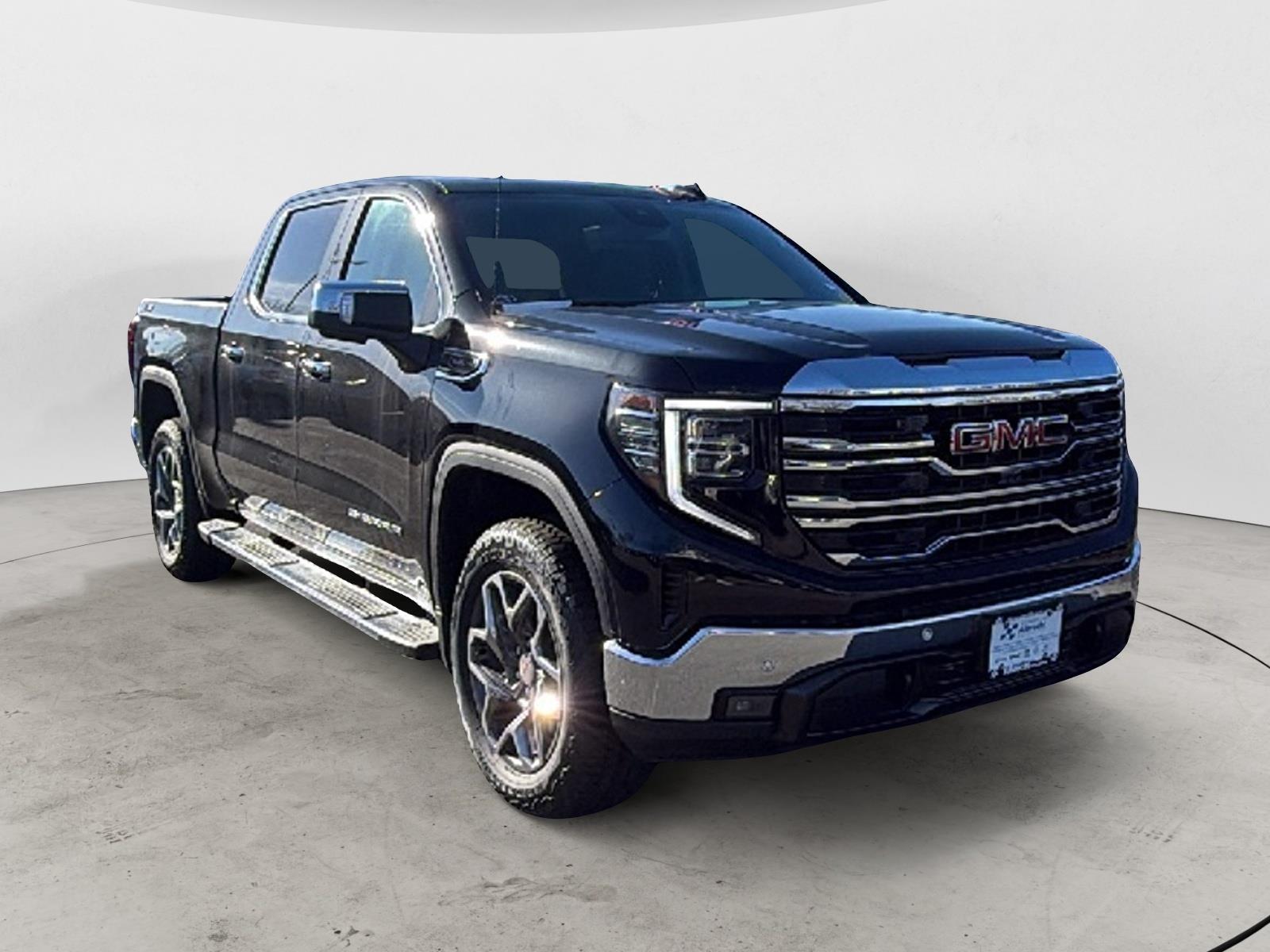 2026 GMC Sierra 1500 SLT's photo