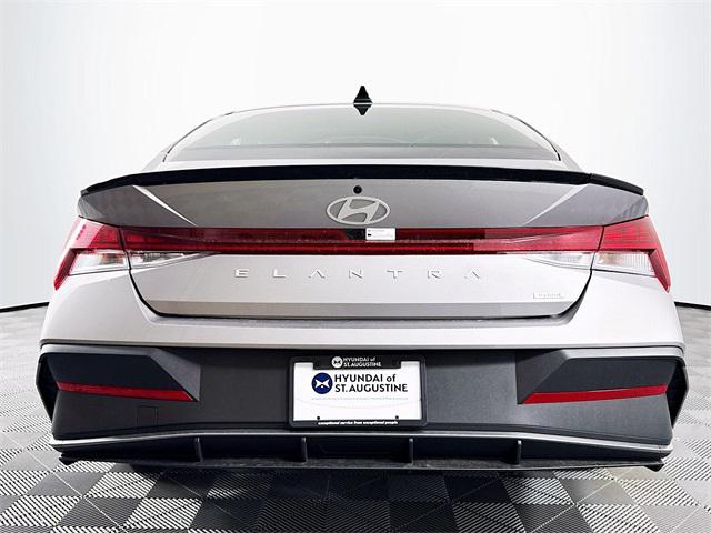 2025 Hyundai Elantra Hybrid SEL Sport photo 5