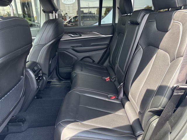 2023 Jeep Grand Cherokee Limited photo 16