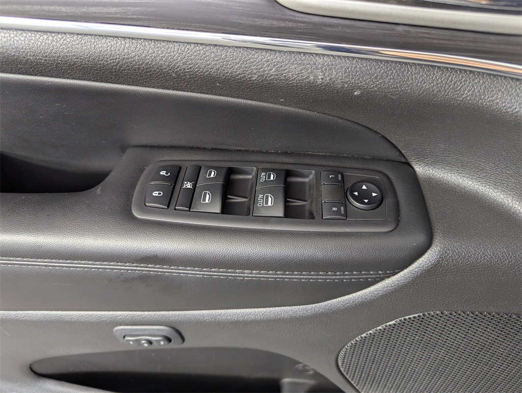 2019 Jeep Grand Cherokee Limited photo 15