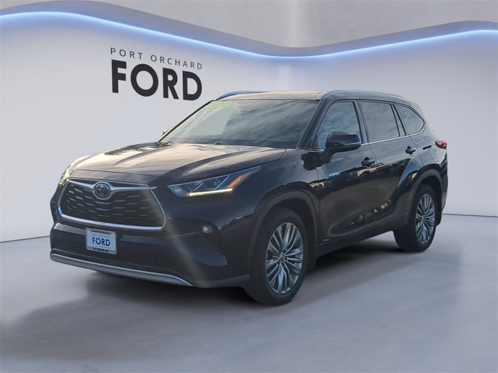 2020 Toyota Highlander Platinum's photo