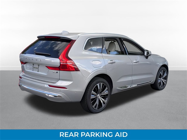 2023 Volvo XC60 B5 Plus photo 3
