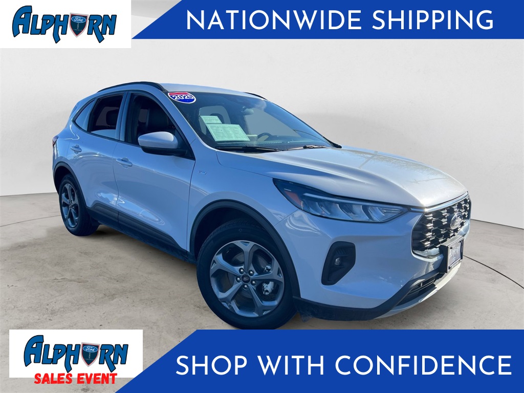2025 Ford Escape ST-Line Select's photo