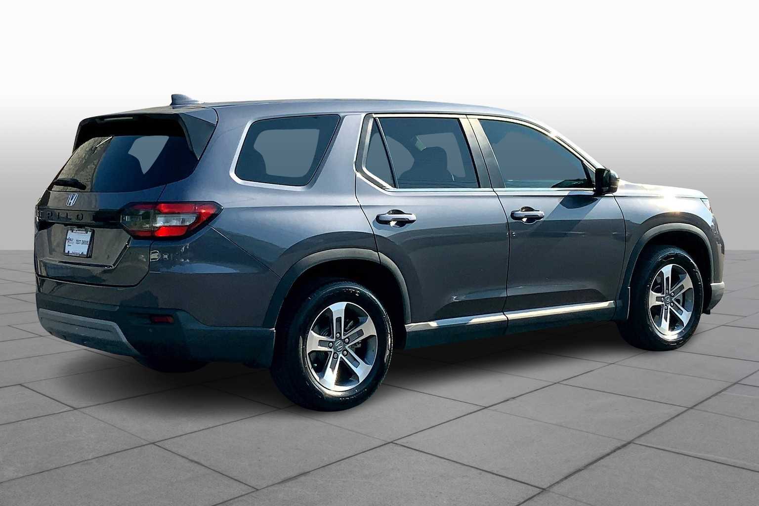 2025 Honda Pilot EX-L photo 9