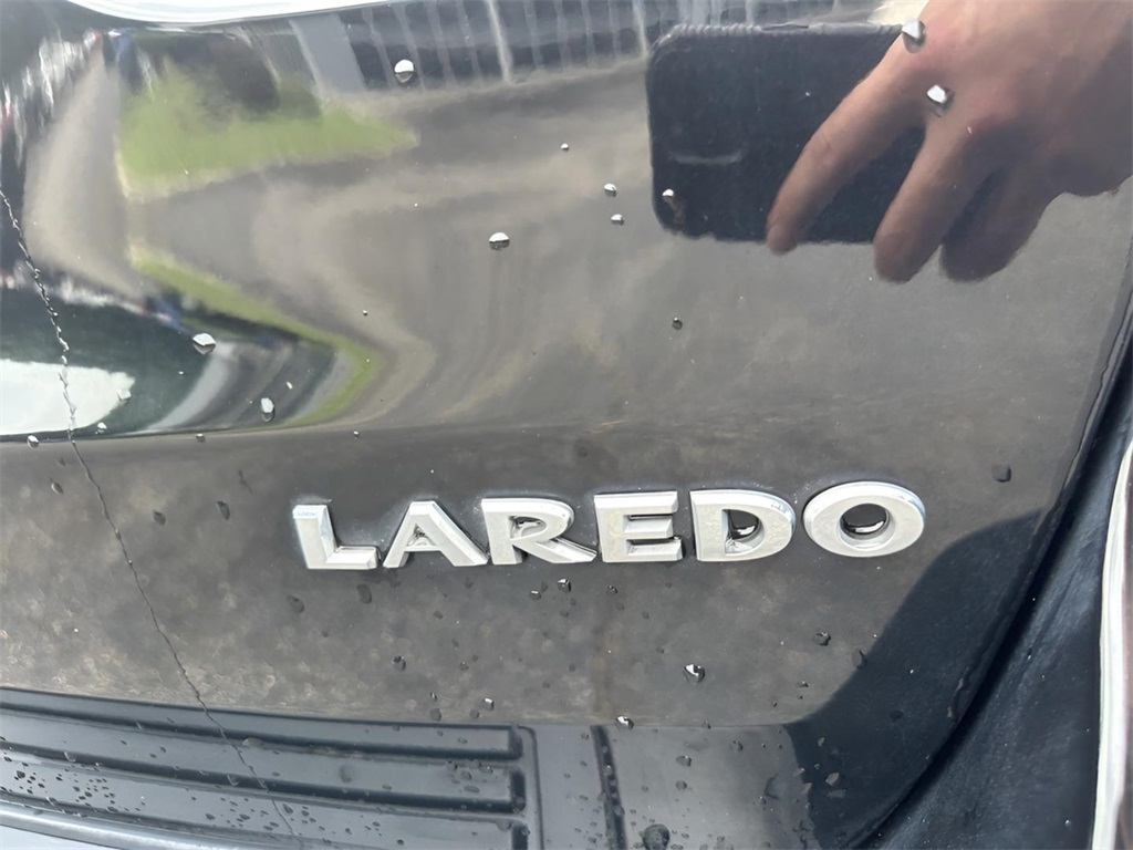 2021 Jeep Grand Cherokee Laredo X photo 4