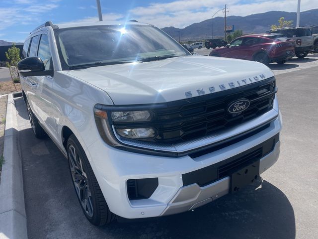 2025 Ford Expedition Platinum photo 2