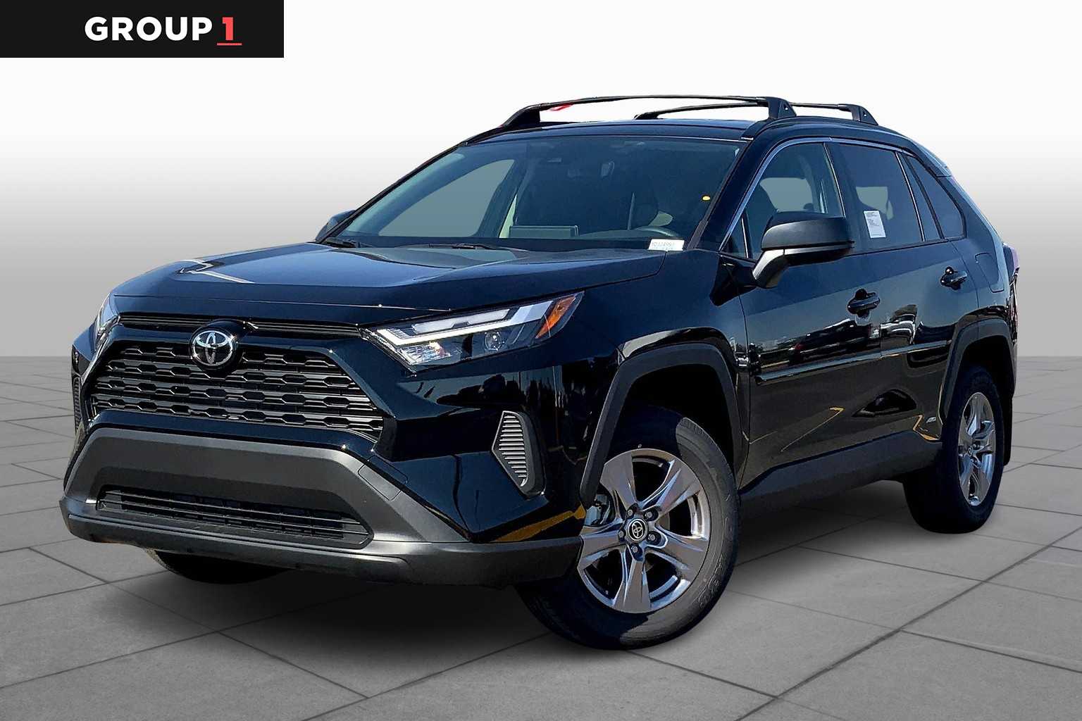 2025 Toyota RAV4 Hybrid LE photo 3