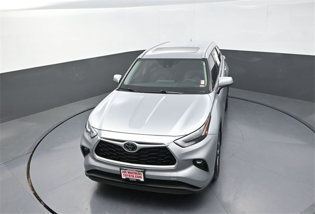 2022 Toyota Highlander XLE photo 19