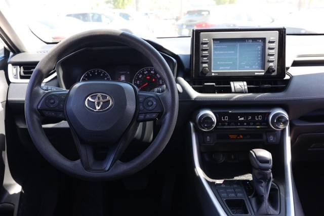 2022 Toyota RAV4 XLE photo 19