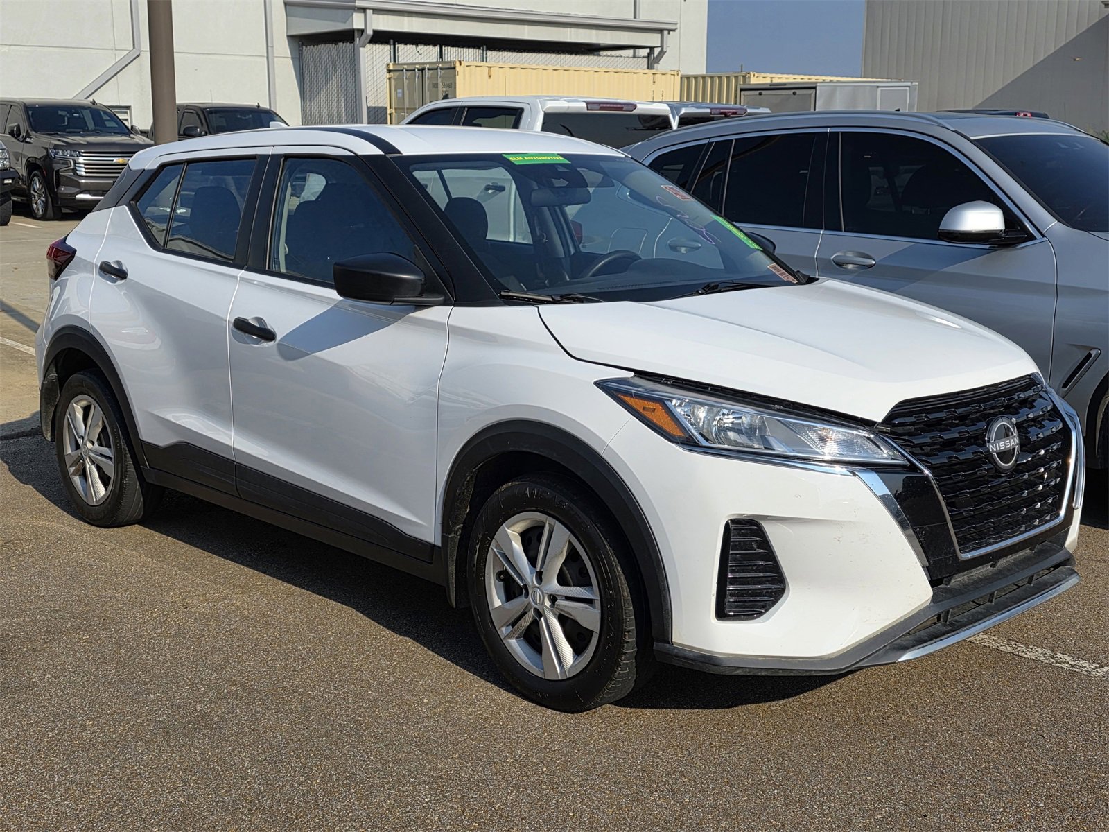 2023 Nissan Kicks S photo 3
