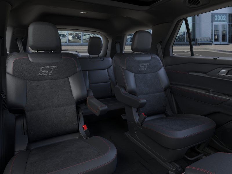 2025 Ford Explorer ST photo 11