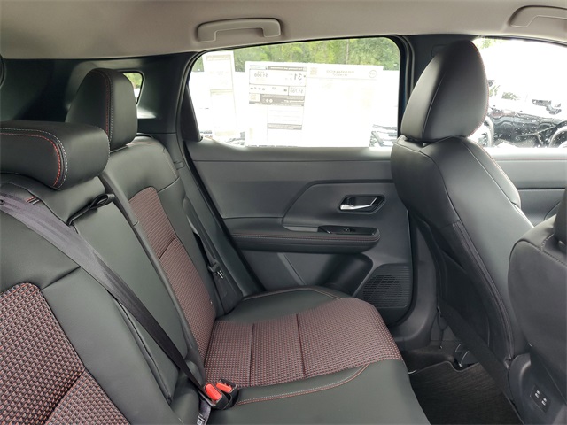 2025 Nissan Kicks SR photo 25