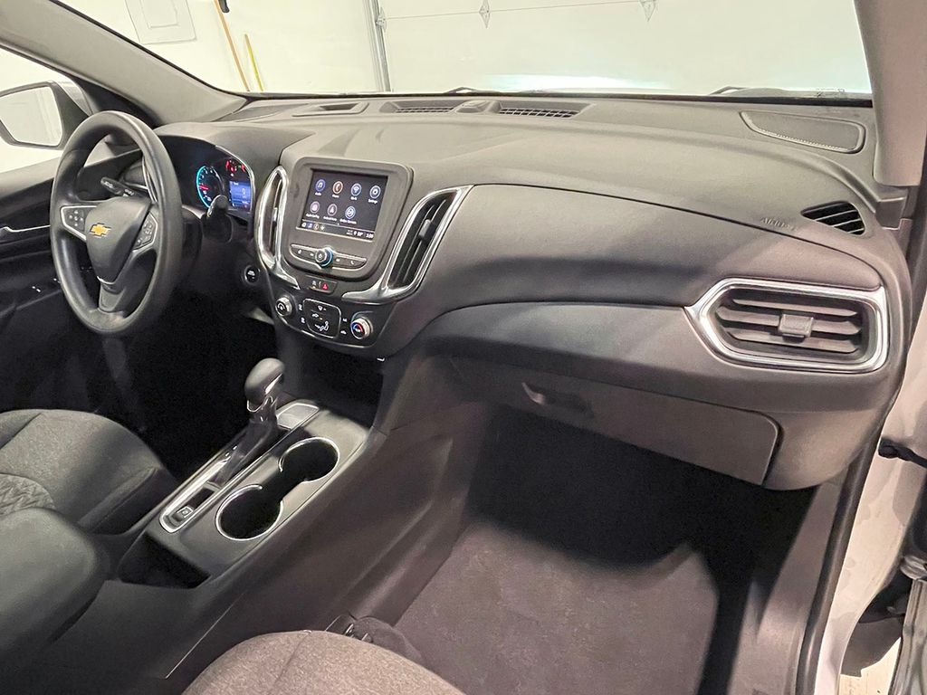 2022 Chevrolet Equinox LT photo 16