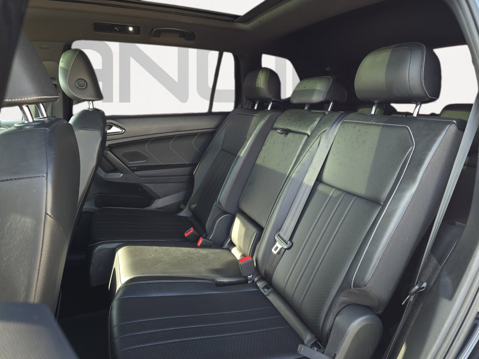 2022 Volkswagen Tiguan SE R-Line Black photo 15