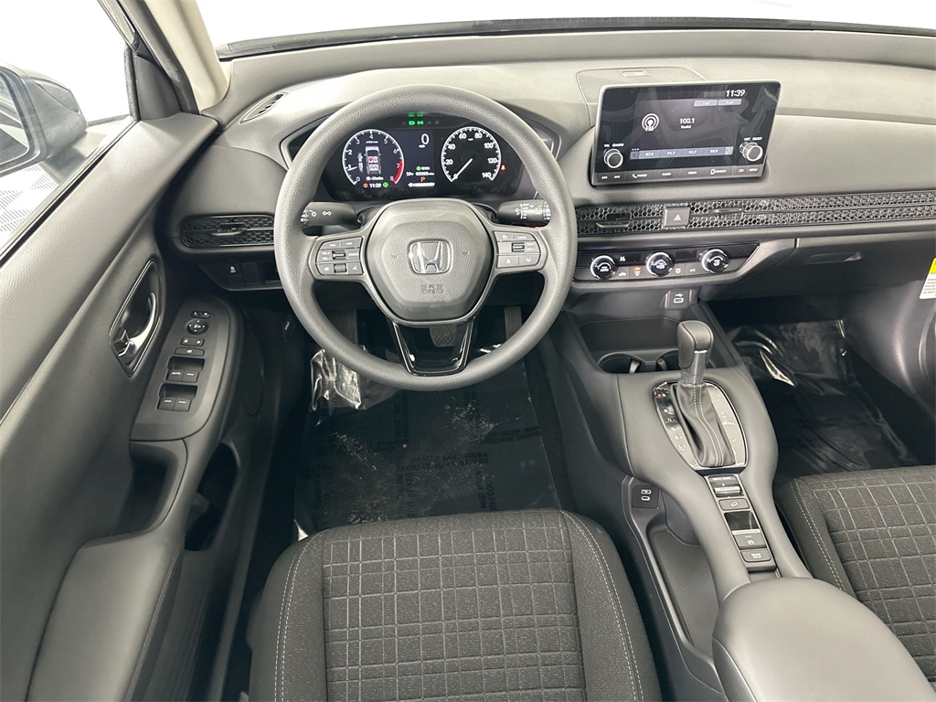2025 Honda HR-V LX photo 2