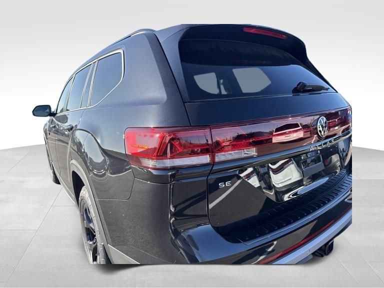 2025 Volkswagen Atlas Peak Edition SE photo 11