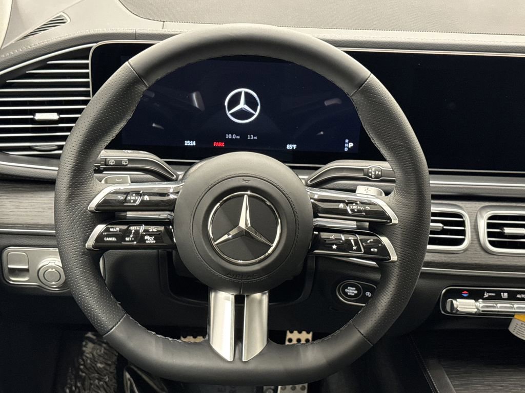2026 Mercedes Benz GLS 450 4MATIC photo 16
