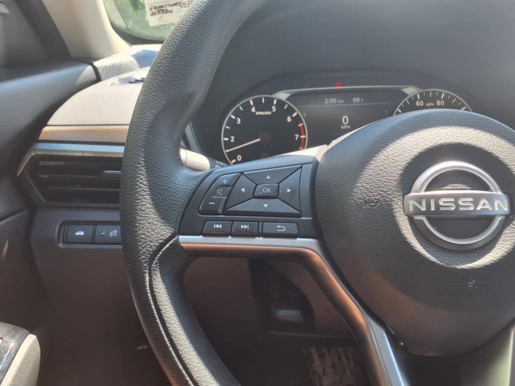 2023 Nissan Altima 2.5 SV photo 17