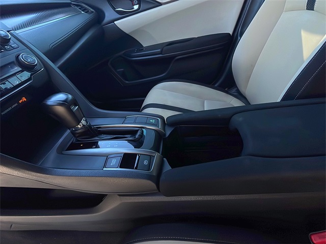 2017 Honda Civic Sport photo 20